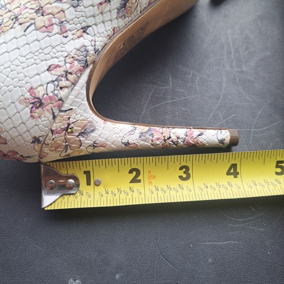 Call It Spring Womens 7.5 VEGAN Faux Pebbled Leather Floral Pointed Toe Heels - Picture 14 of 15